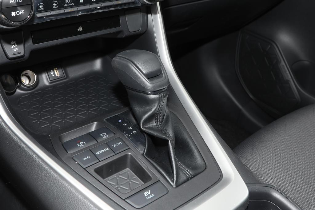 丰田闭眼入之RAV4荣放