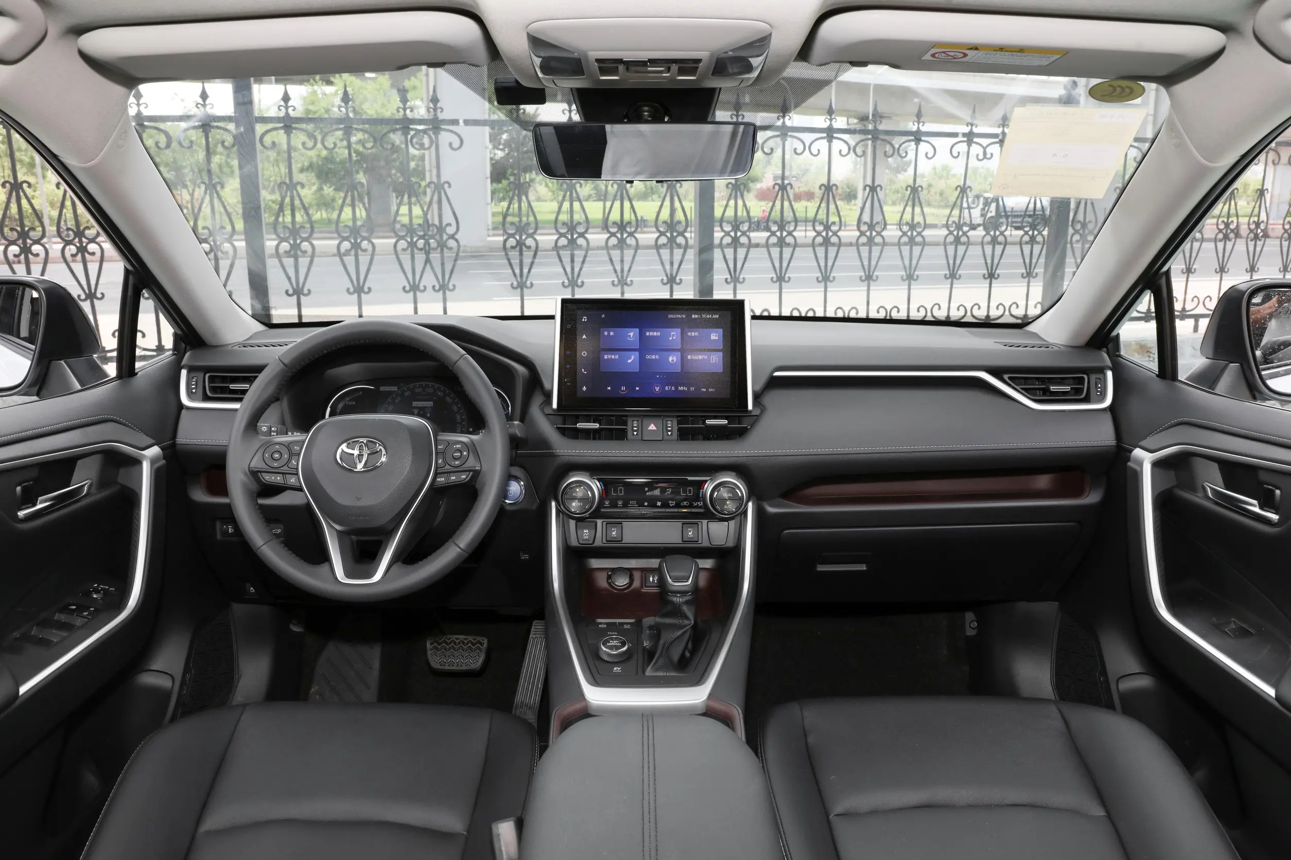 rav4荣放双擎e+和rav4混动的区别,23款黑色2.5混动丰田荣放rav4次顶配