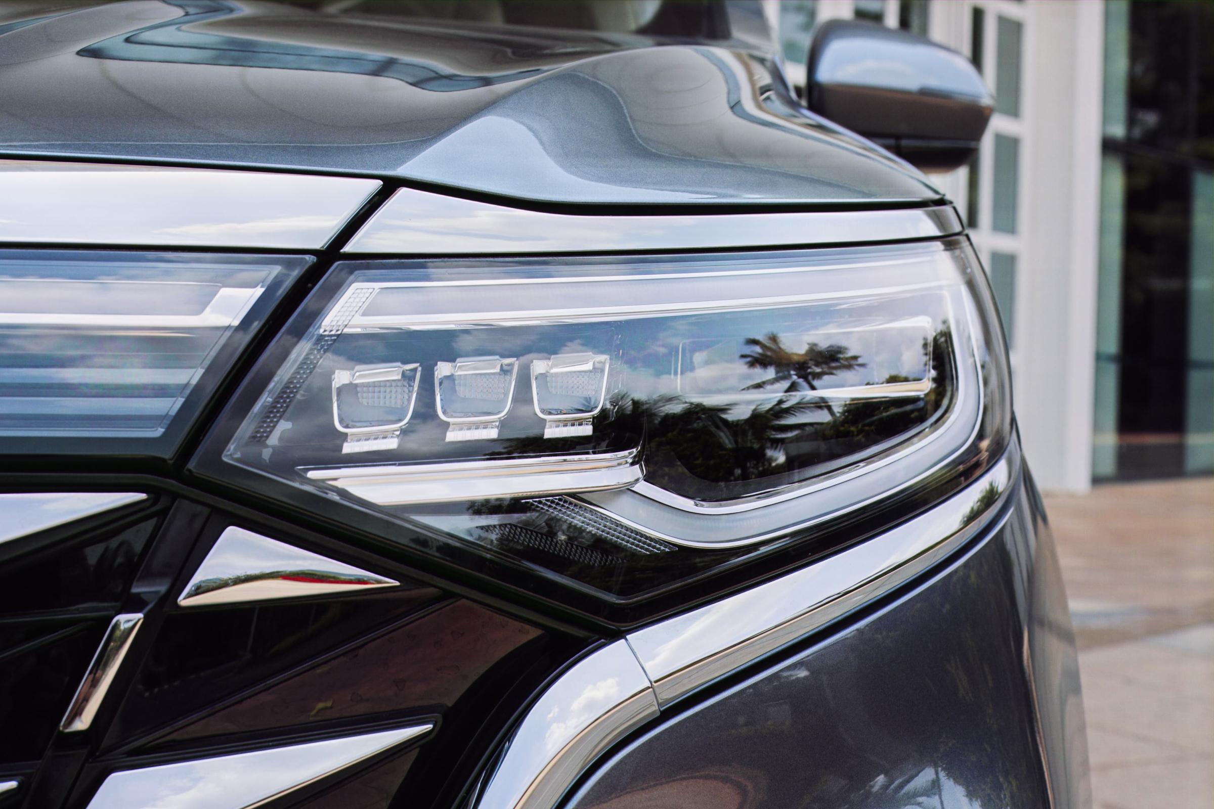 纯电mpv荣威imax8ev几座,荣威imax8尊享版商务车