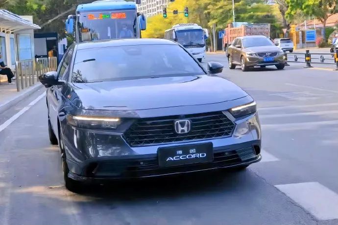 燃油、混动和纯电车，到底应该怎么选？