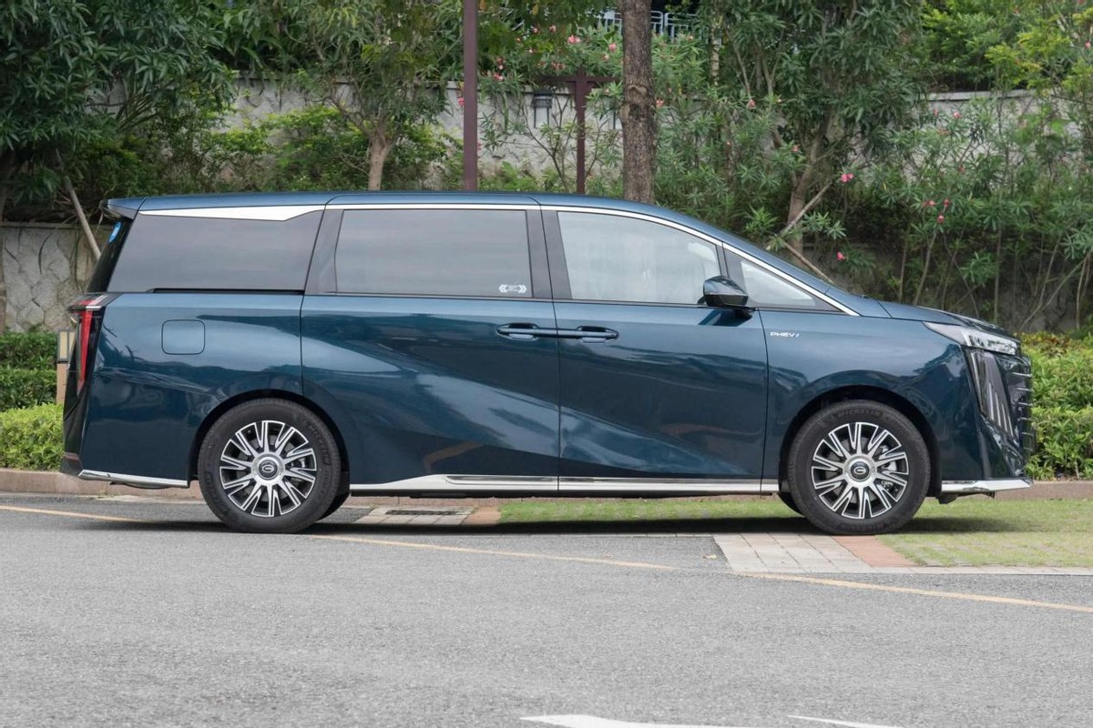 2024款岚图梦想家和传祺e9怎么选,传祺e9MAX对比新岚图梦想家试驾