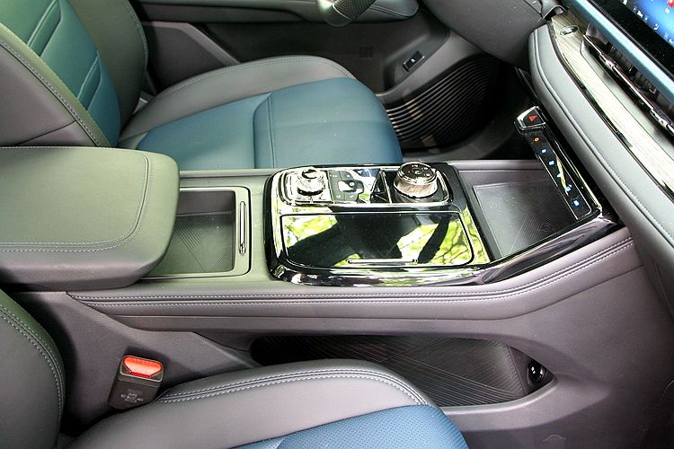 江铃福特领睿极境版动力如何,最新江铃福特领睿试驾