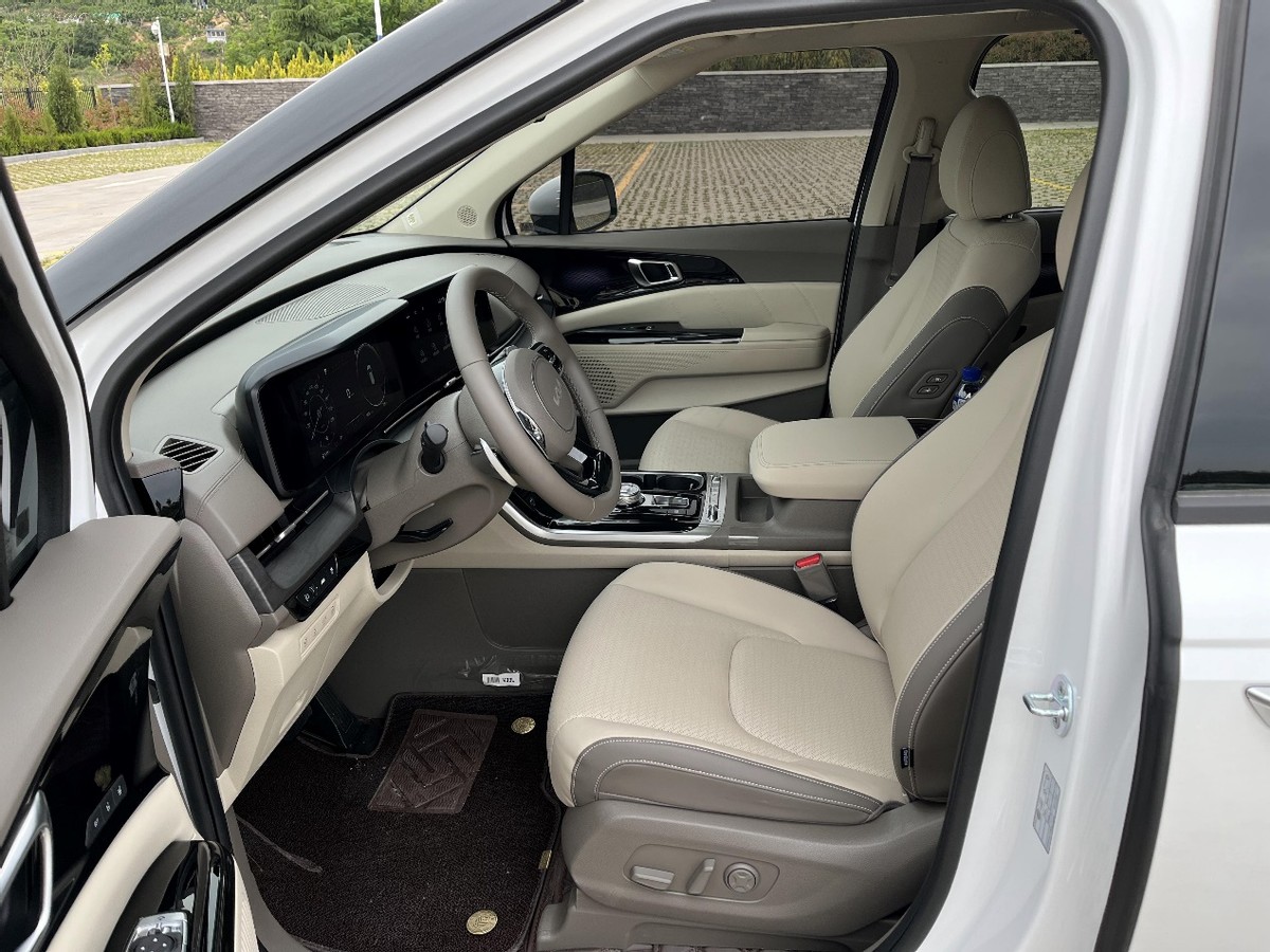 起亚嘉华空间实用性,韩系车的翻身之作全新起亚嘉华