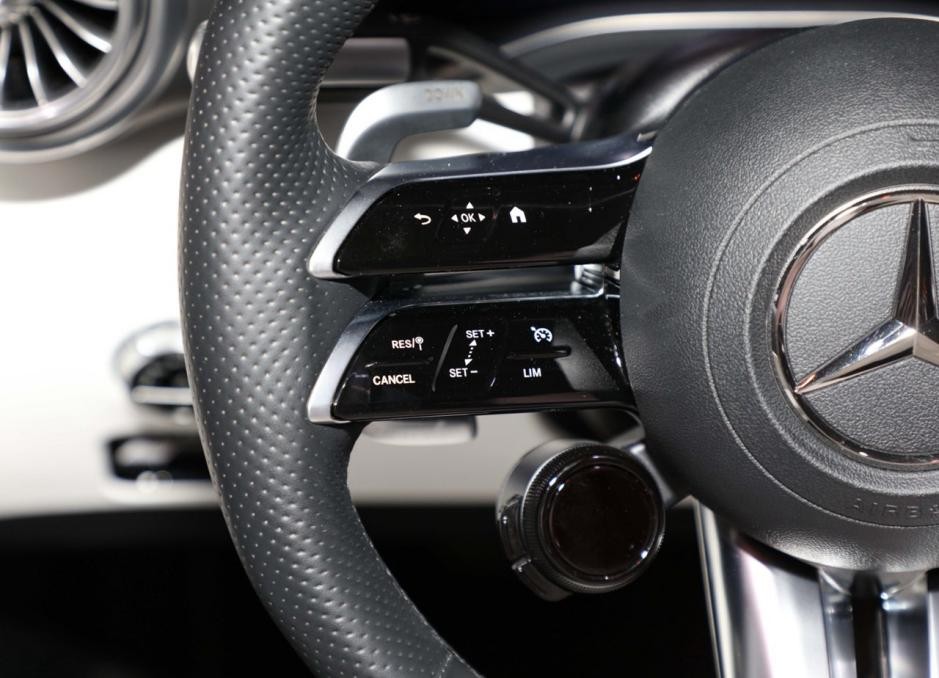 巅峰极速梅赛德斯amgsl63怎么样,200万的奔驰amgsl