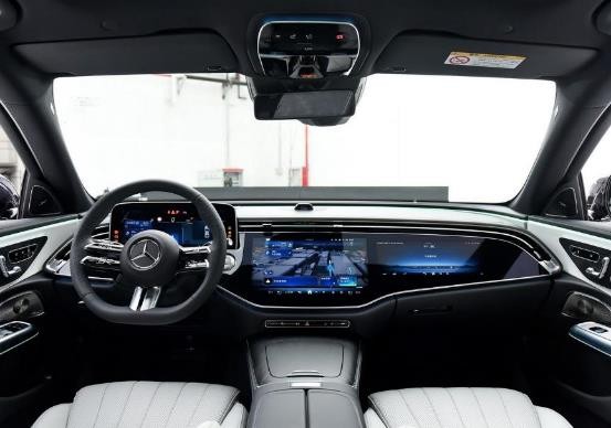 全新宝马5系对比全新奔驰e级,红旗h9宝马5系奔驰e奥迪a6怎么选