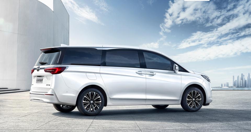 嘉华mpv2022新款和gl8对比,gl8嘉华空间对比