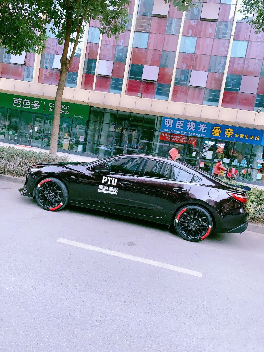 马自达阿特兹大尾翼,18款马自达阿特兹加装尾翼好看吗