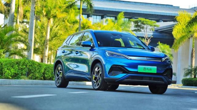 4月狂卖28931台，默默无闻的元PLUS超越ModelY，问鼎SUV销冠宝座