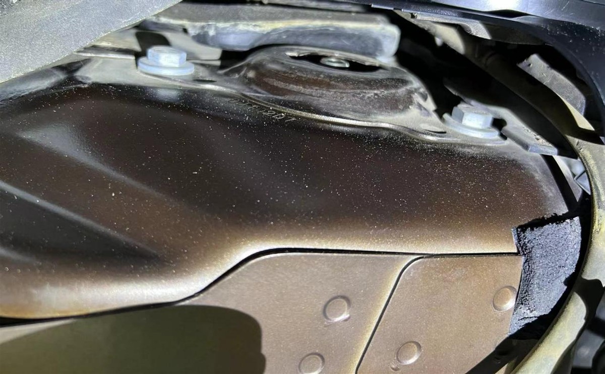 标致408买新款还是老款好,新车和二手车差价5万买哪个