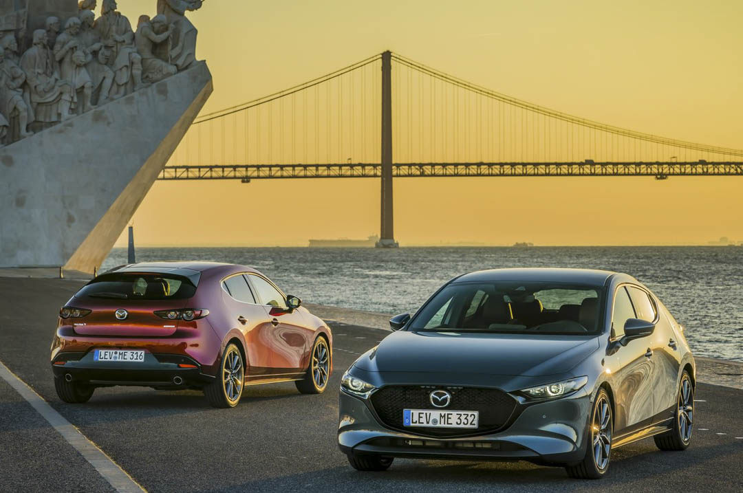 海外版马三两厢侧颜,两厢马3很漂亮