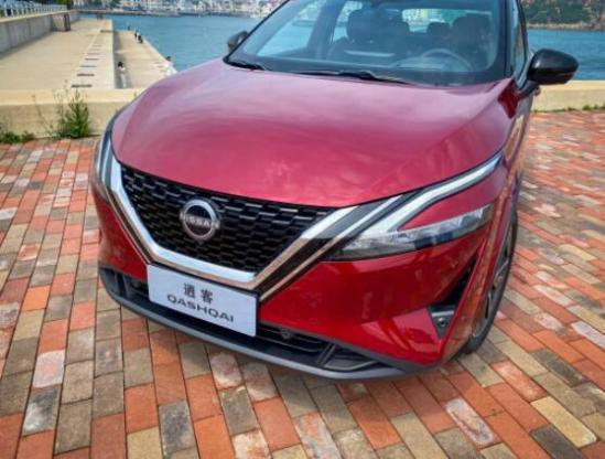 日产逍客新老款对比,东风日产逍客经典智享版红色