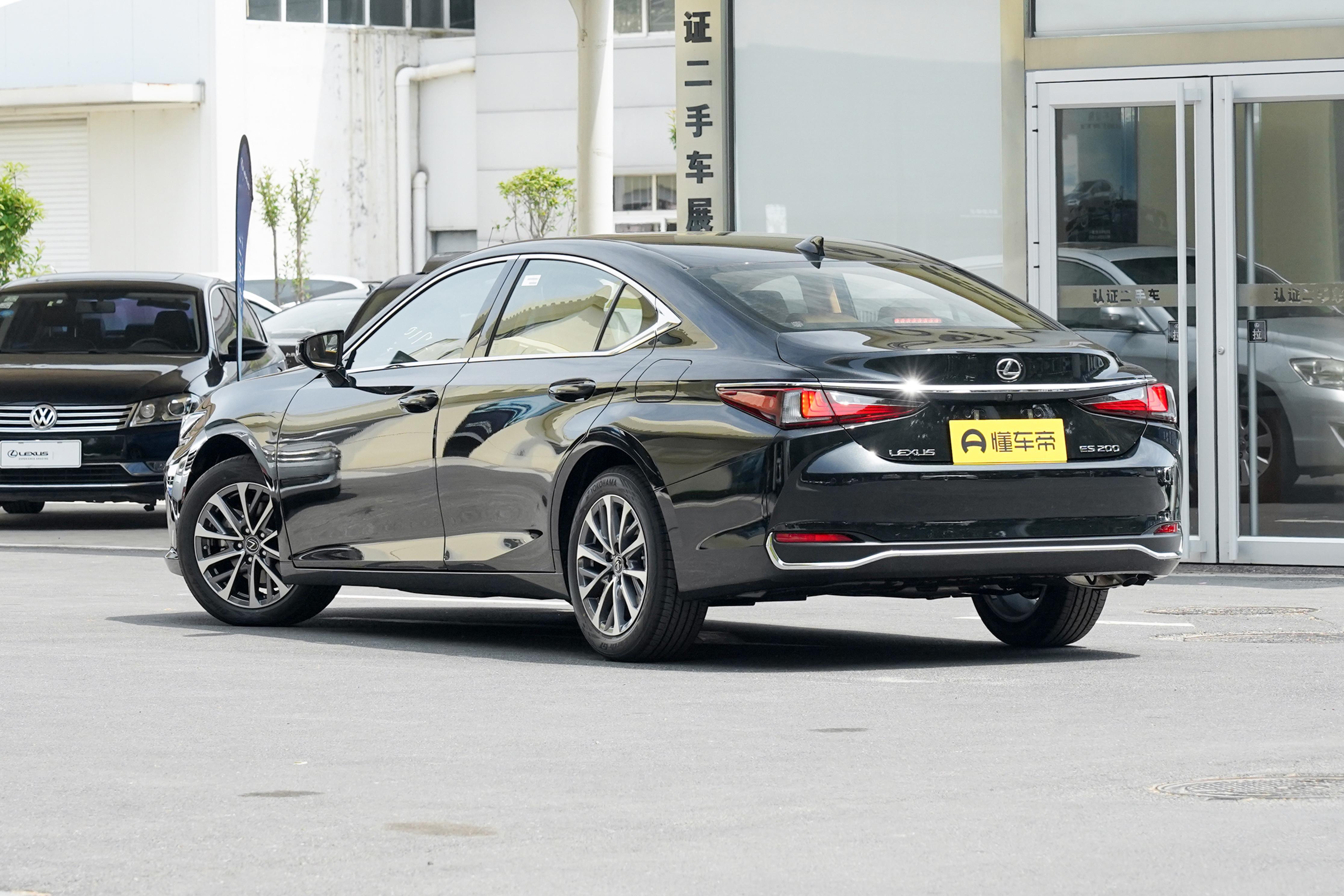 新款雷克萨斯es怎样选才好,雷克萨斯es200和es260300h怎么选