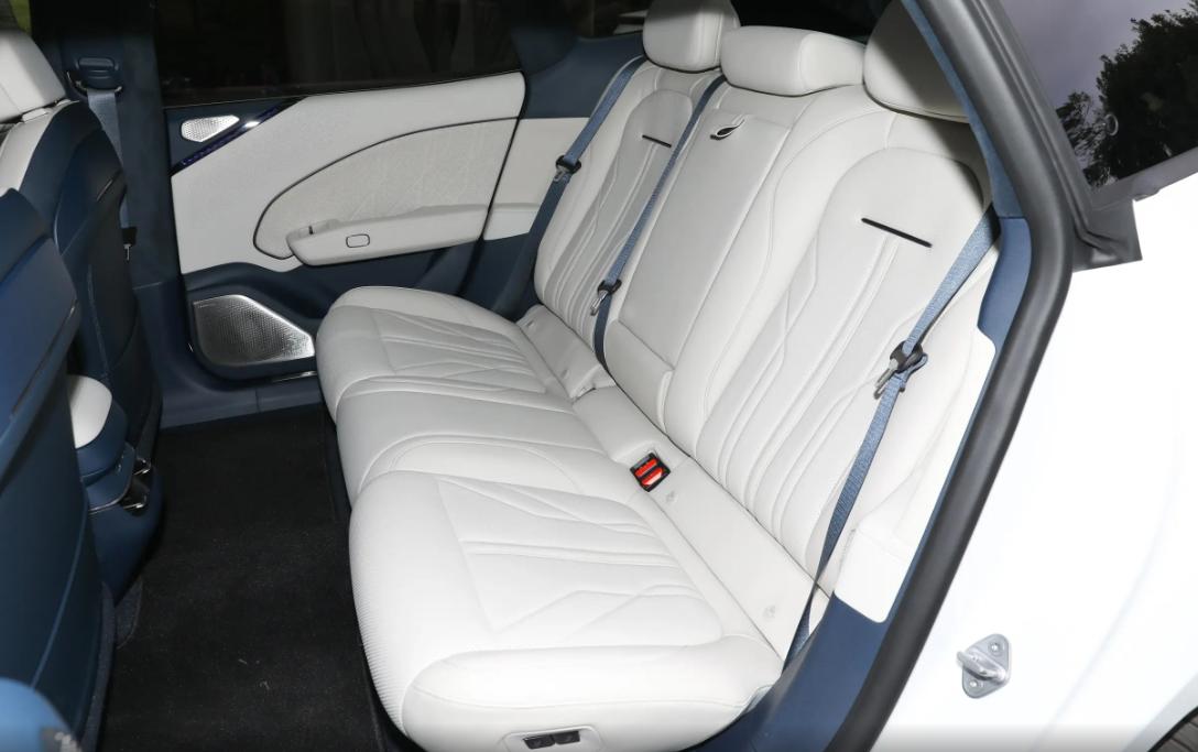 同级20-30万元纯电豪华轿车怎么选,纯电20万内落地续航700以上