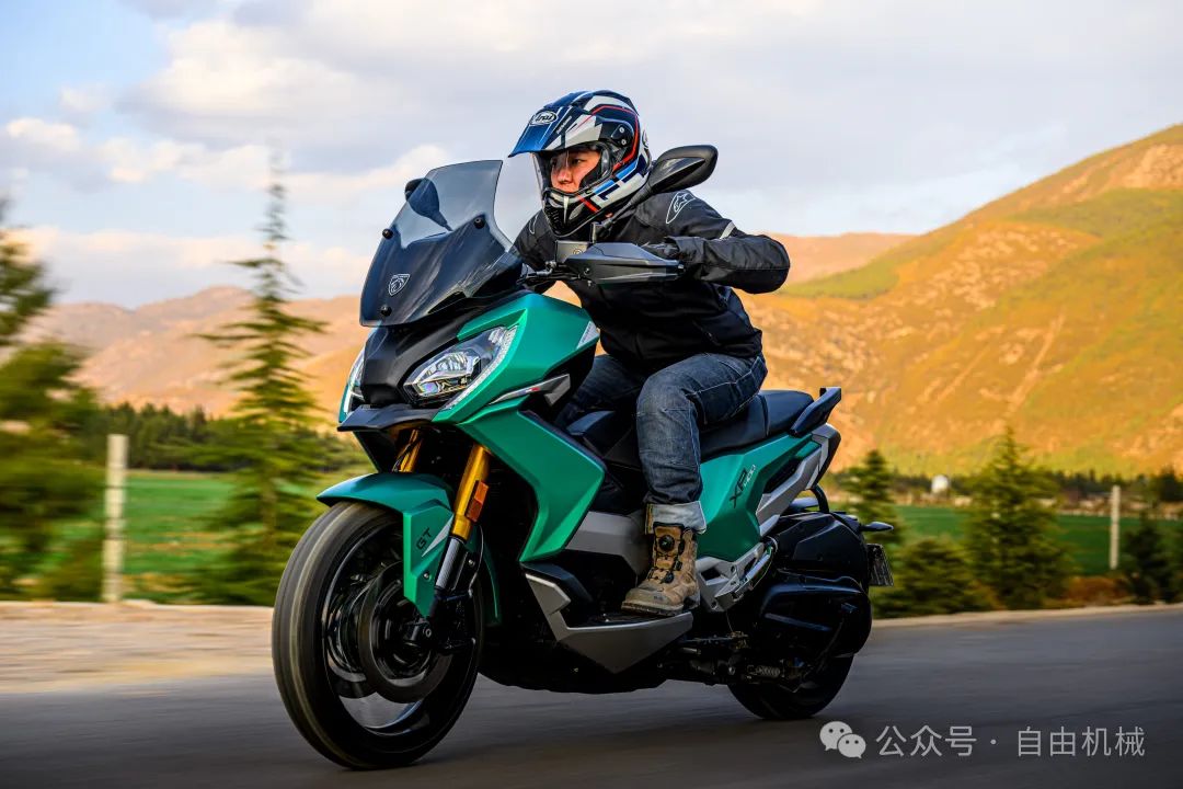 标致ADV踏板XP400,标致xp400gt驾驶感受