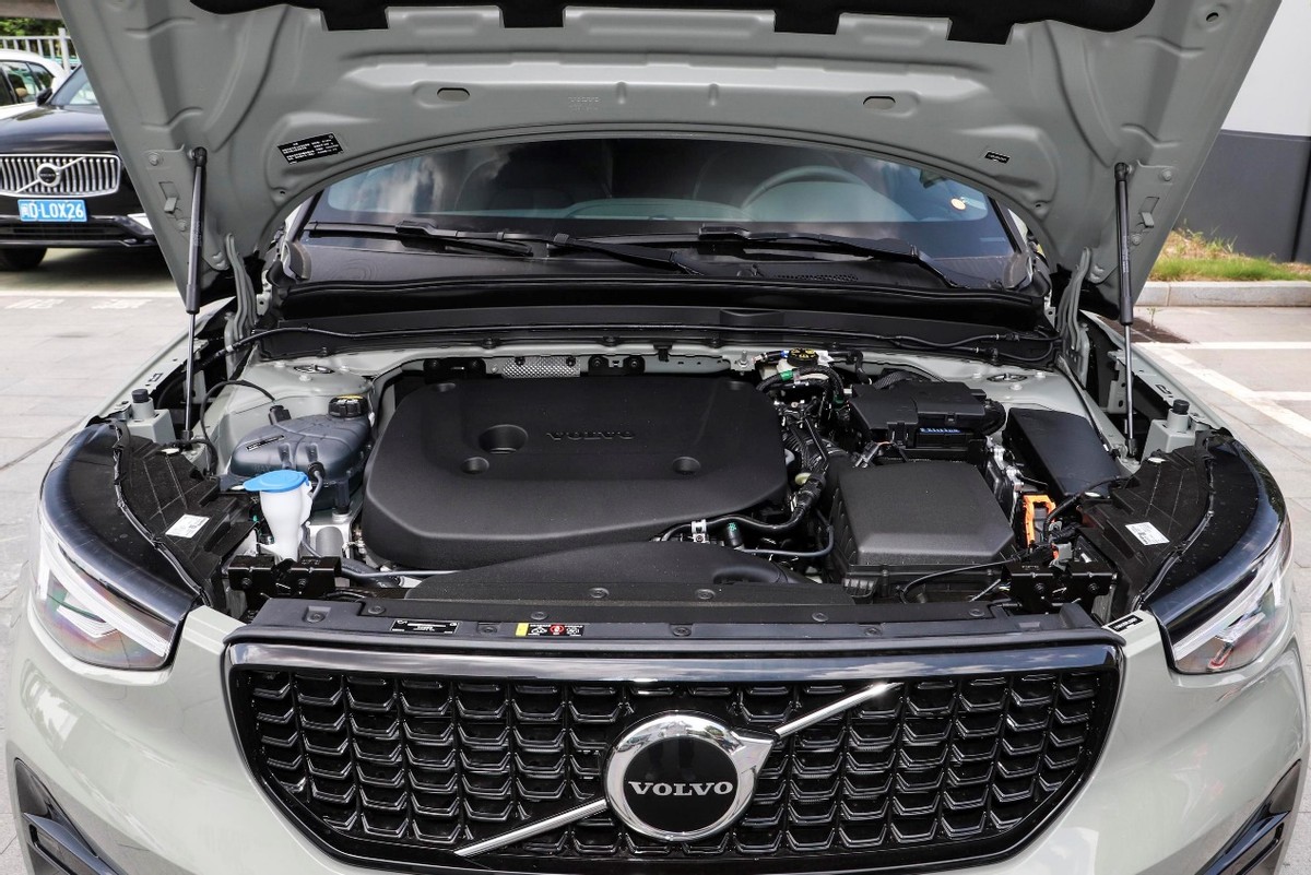 奥迪q3对比路虎发现运动,奥迪q3和沃尔沃xc60四驱测试