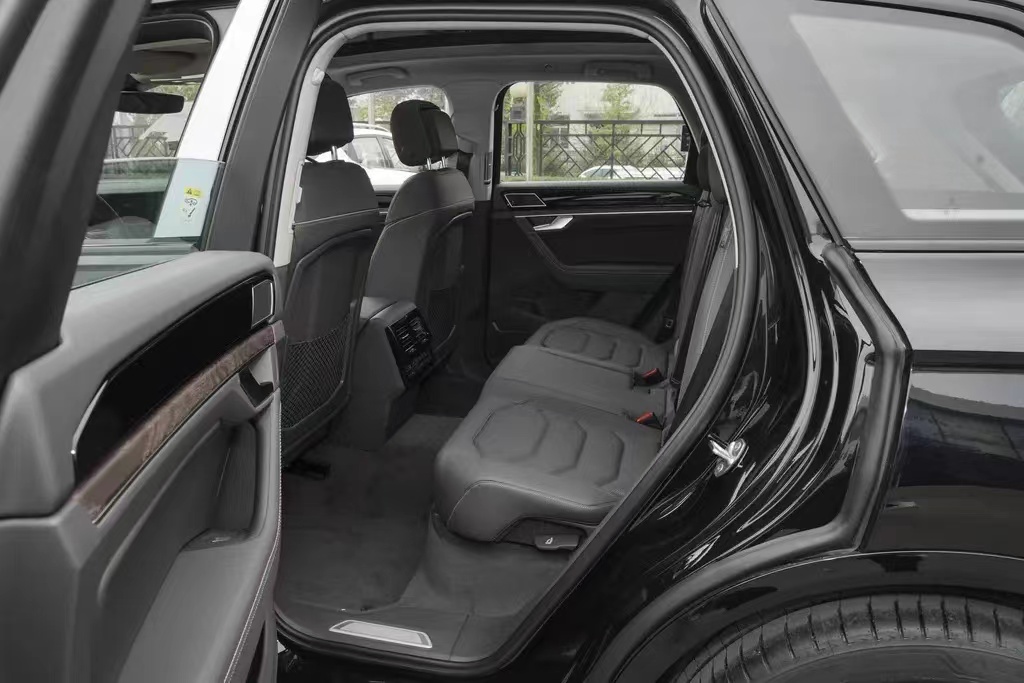 大众途锐2023款加长6座内部布局图,大众途锐suv2023高配款落地价