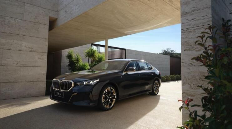 宝马5系最便宜养车费用,宝马5系奥迪a6奔驰e300养车费用