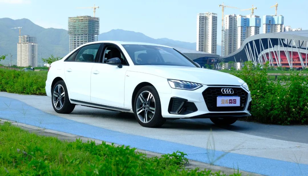 飞凡f7四驱落地价,飞凡汽车f7选哪个配置