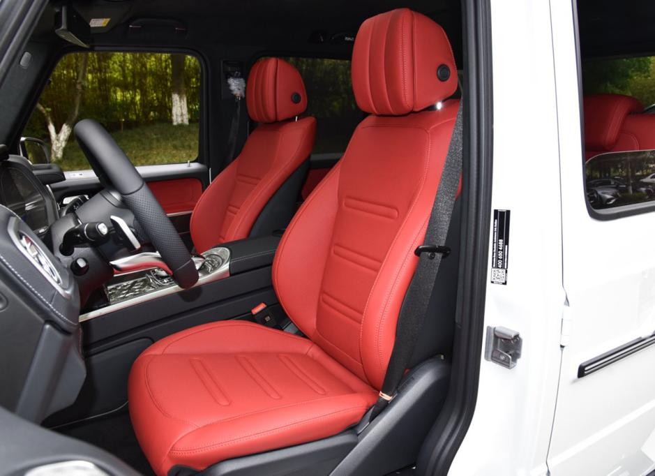 189.9万只是裸车价，落地还要加价，奔驰G500没200多万拿不下