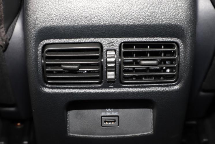 优惠8.29万起日产骐达偏科实用型,经典两厢家用良心车日产骐达