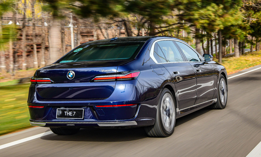 宝马7402021款,这就是旗舰气场试驾新款宝马740li