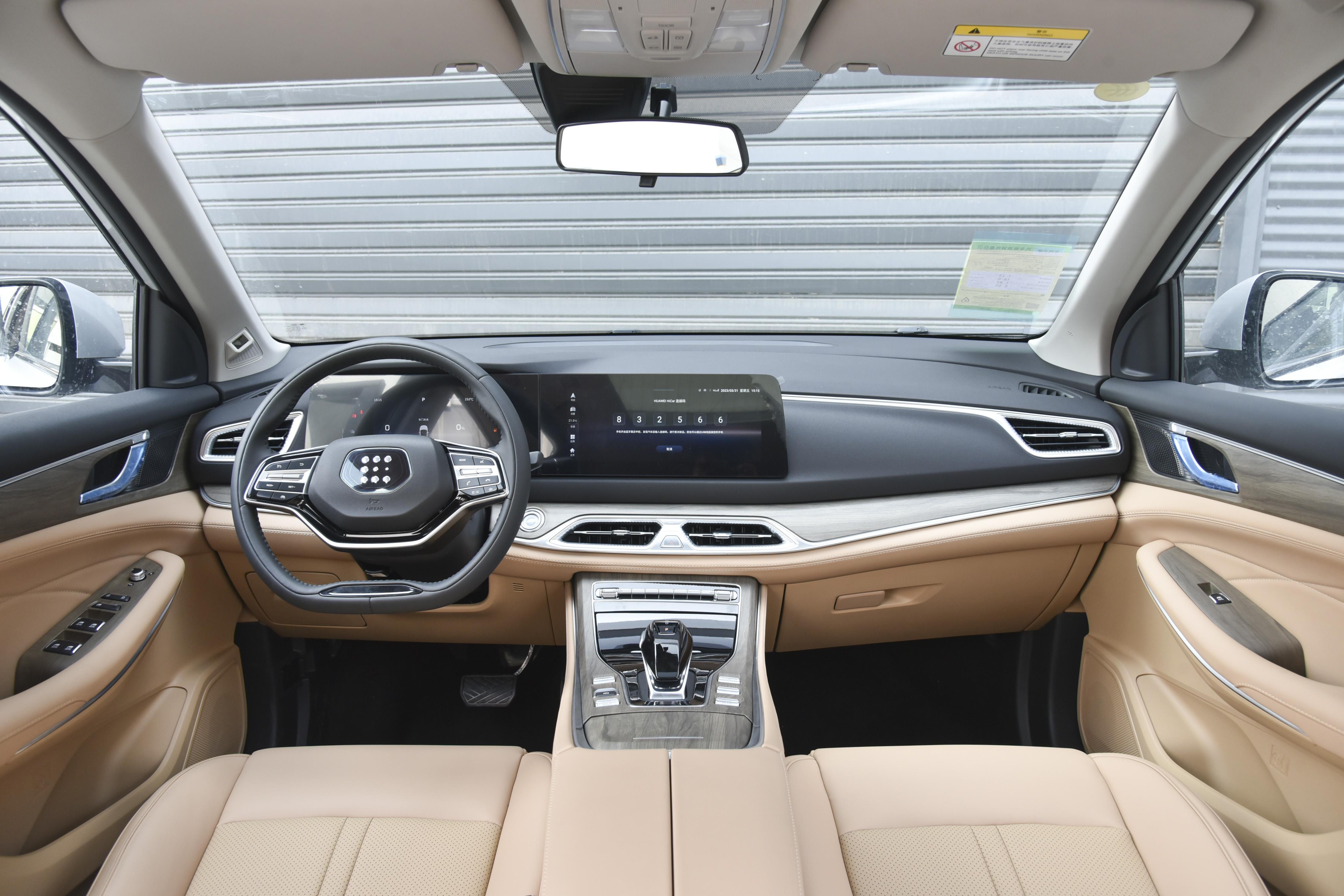 比亚迪发动机+华为HiCar，蓝电E5馈电油耗5.5L/100km，13.99万起