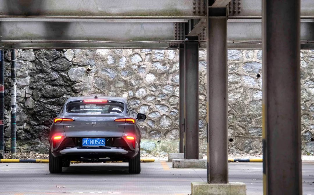 别克昂扬2023款落地价,别克昂扬和星迈罗选哪个好