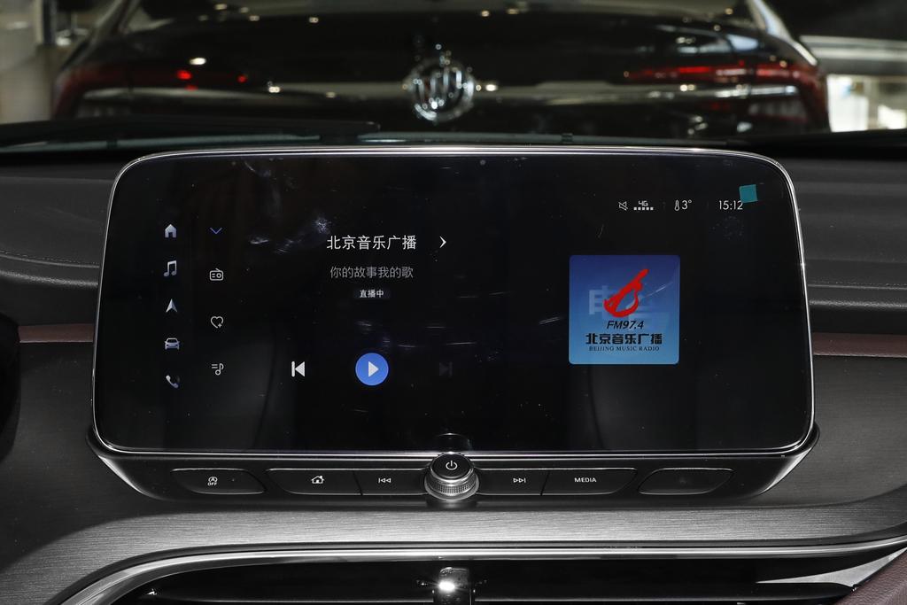 别克gl8大屏幕显示车辆信息,别克gl8大屏幕面板怎么拆卸