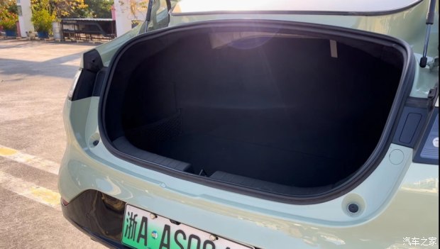 零跑c01增程和纯电驾驶质感,试驾零跑c01纯电最新落地价