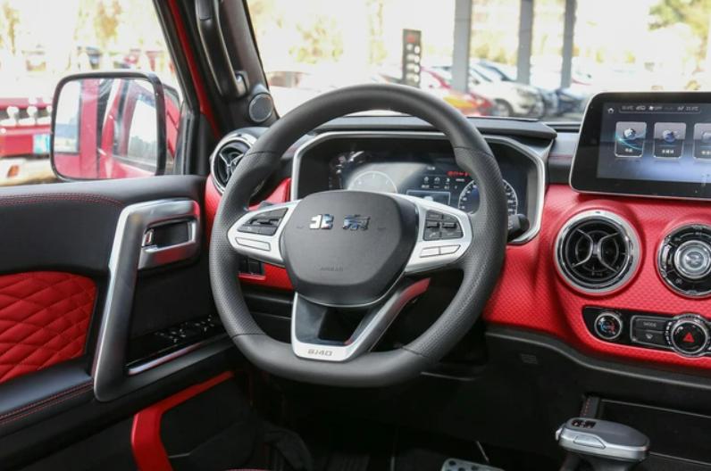 德系bj40,bj40致敬2020版和刀锋英雄版对比