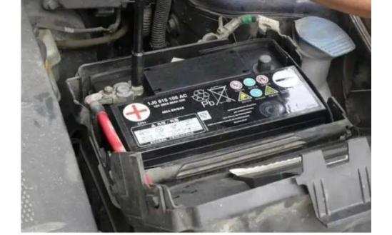 货车原地怠速可以给电瓶充电吗,原地怠速给电瓶充电需充多长时间