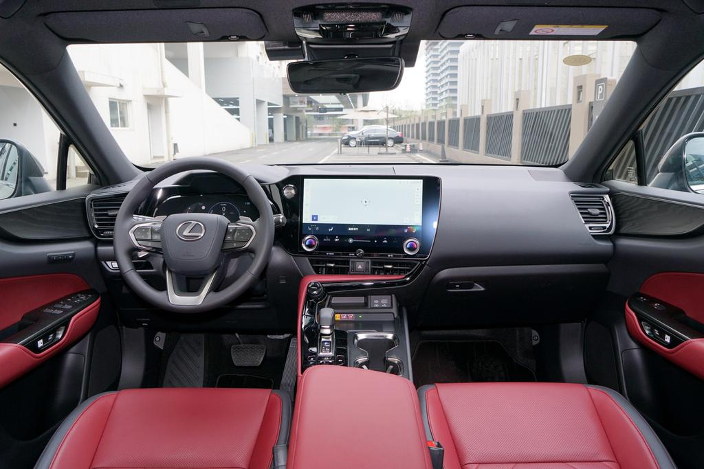 海口雷克萨斯nx优惠,雷克萨斯nx昆明低配落地价多少