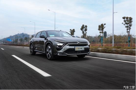 凡尔赛c5x享不凡落地价,凡尔赛c5xfm版上市