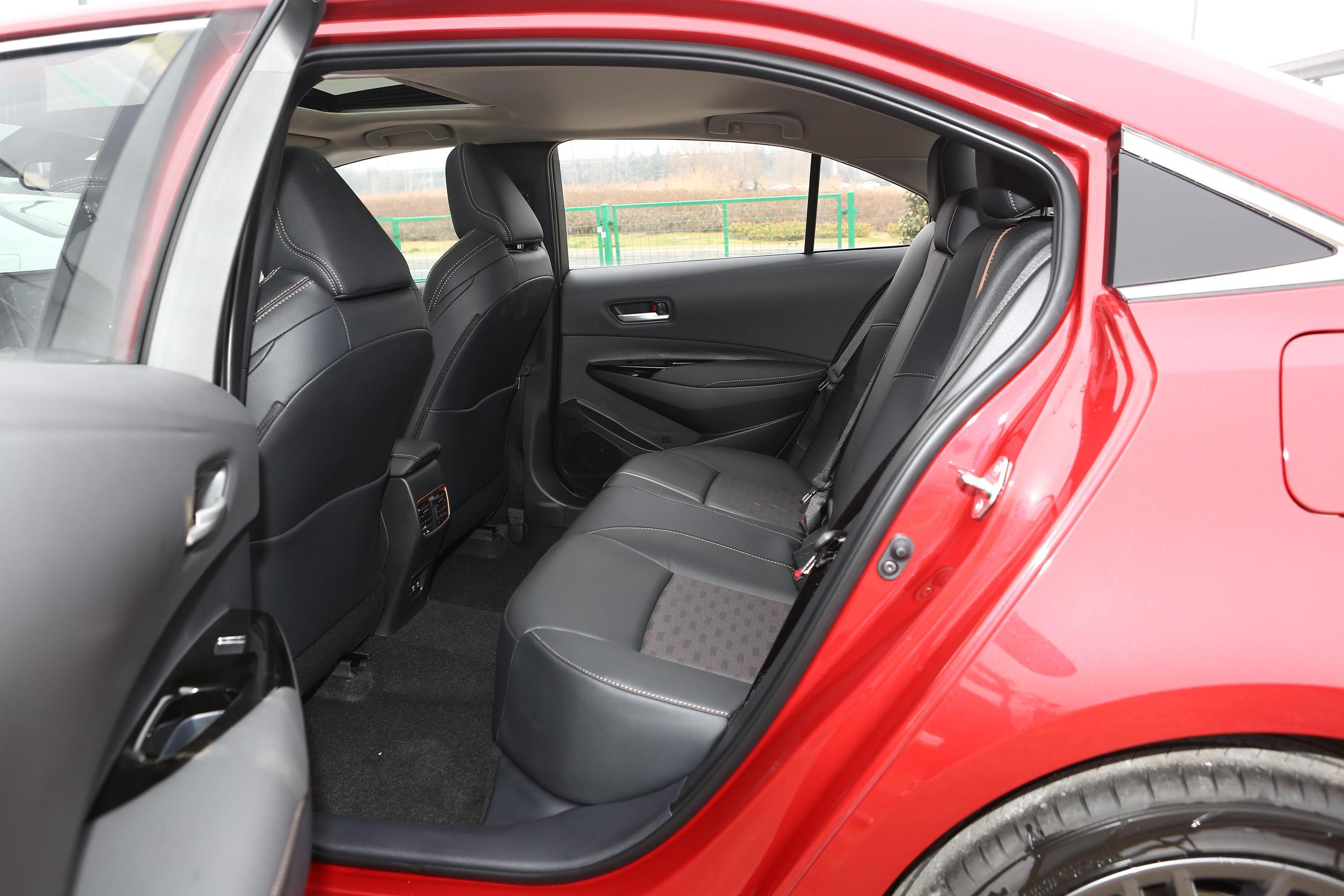 广汽丰田凌尚和速腾哪个好,广汽丰田凌尚和卡罗拉