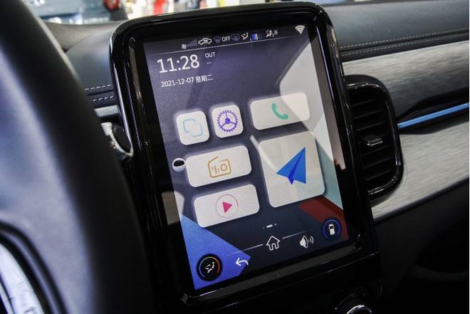 奇瑞小蚂蚁2022款甜粉款,小蚂蚁罗曼斯和全糖甜粉款区别