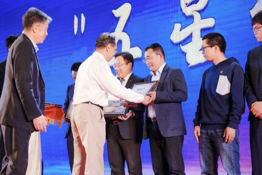 华为问界m7自动驾驶评测,华为问界m7自动驾驶测评