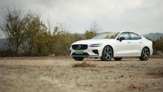 试驾沃尔沃s60t8,沃尔沃s60t82023款试驾评测