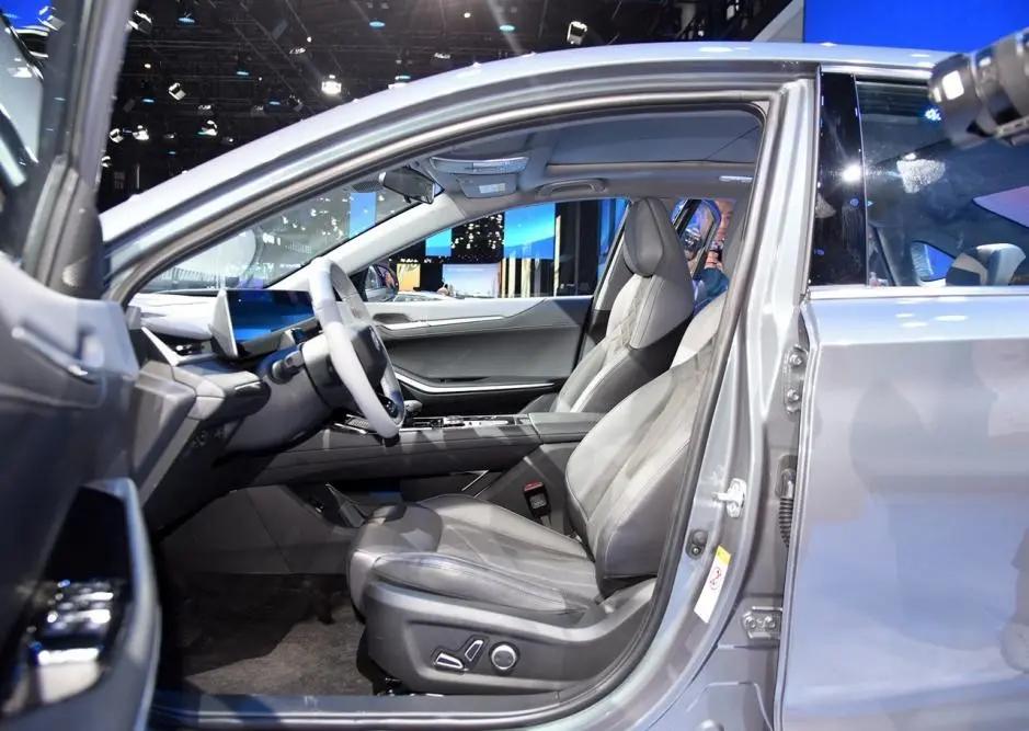 长安逸动plus和长安锐程cc,10万左右长安锐程plus有性价比吗