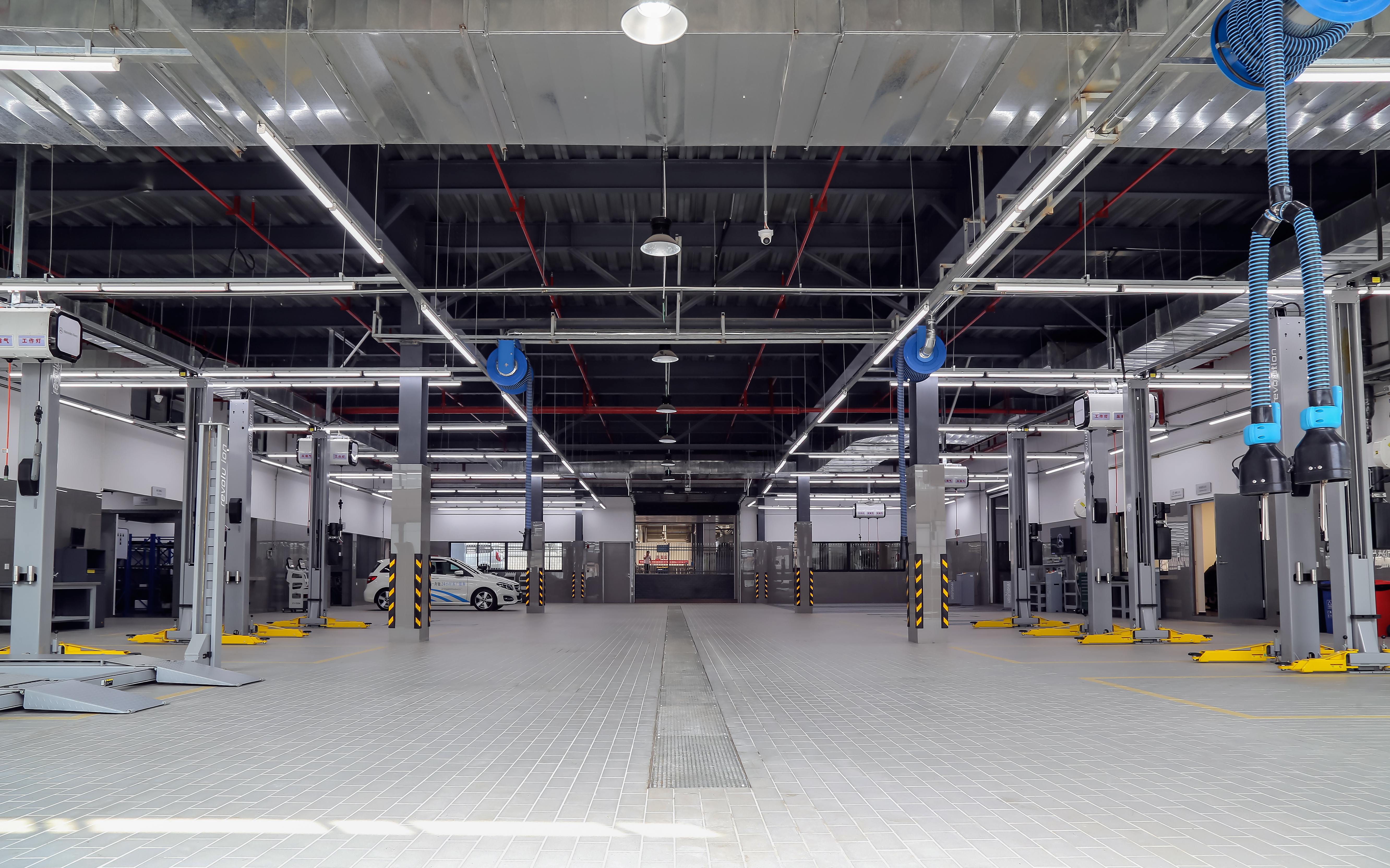 华星锦业奔驰中心,岳阳华星锦业奔驰4s店