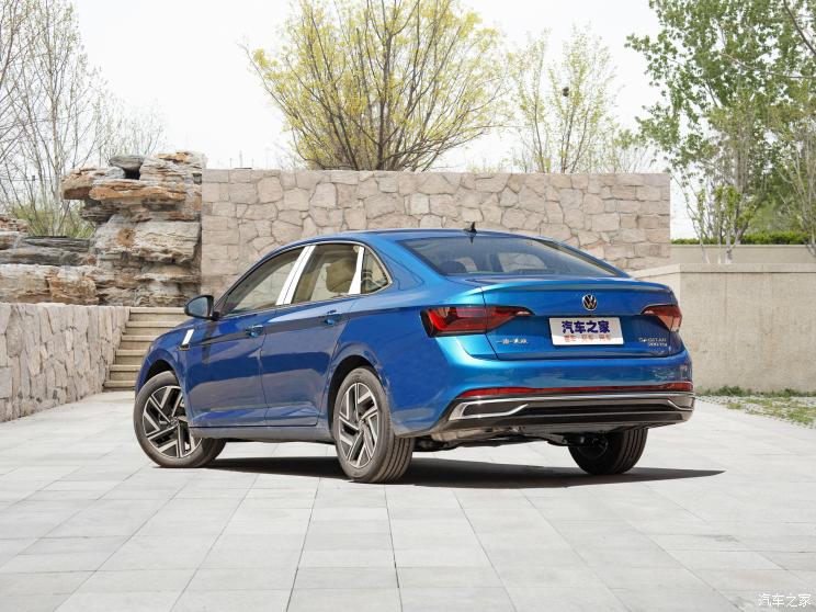 速腾和奔驰c,新速腾好还是老速腾好