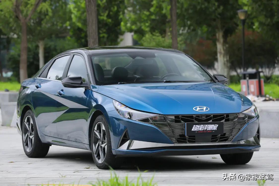 万元a级家轿试驾北京现代伊兰特,现代伊兰特1.5llux尊贵版最新落地