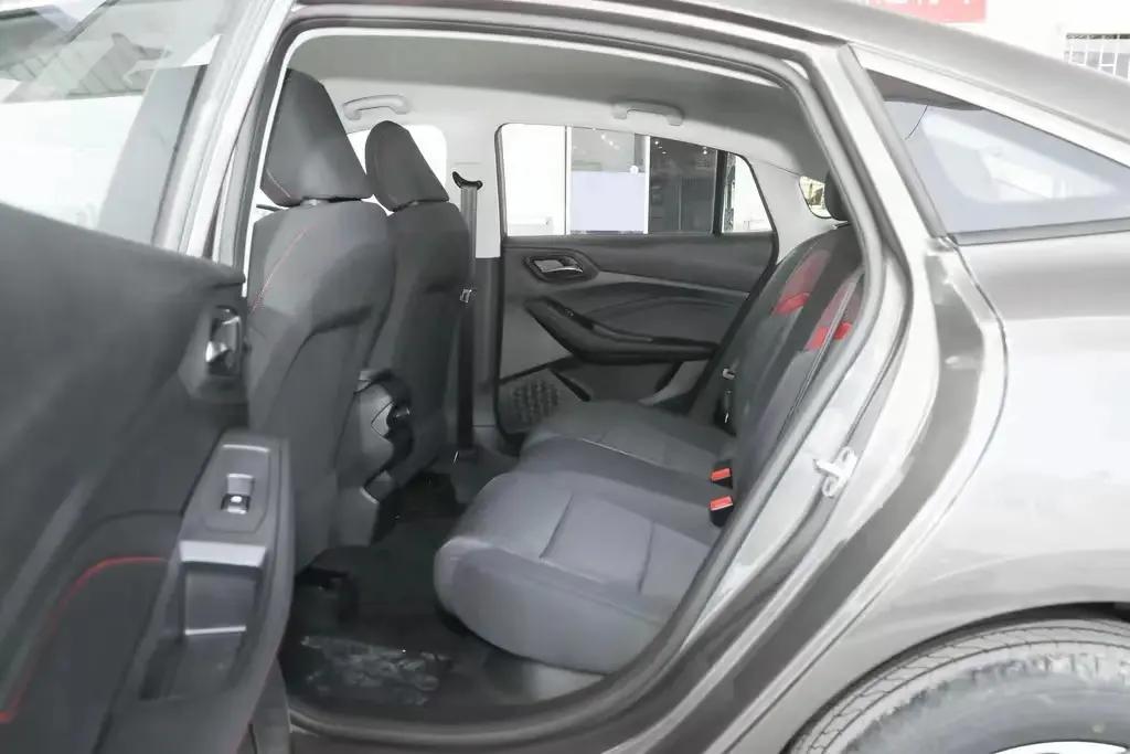 7.69万元起售高性价比家用好车,指导价6.58万