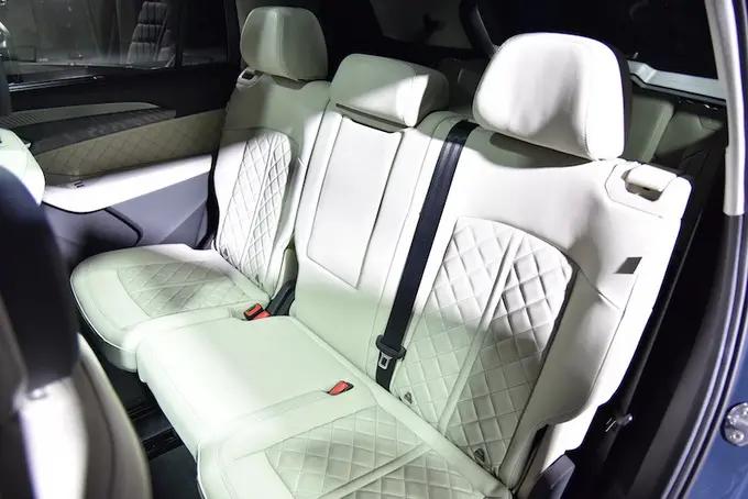 奥迪q6e-tron将于2022年首次亮相,纯电奥迪q62023款落地多少钱