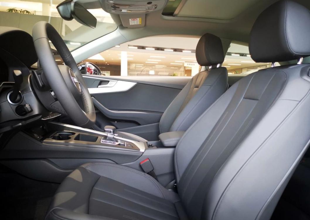 新一代奥迪敞篷车型的亮点是什么,奥迪硬顶敞篷跑车四座有几款