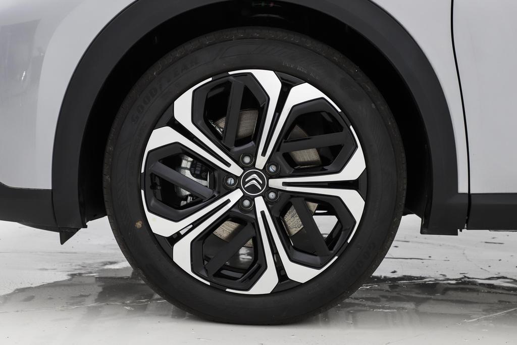 十多万预算买合资中型轿车推荐凡尔赛C5X的理由