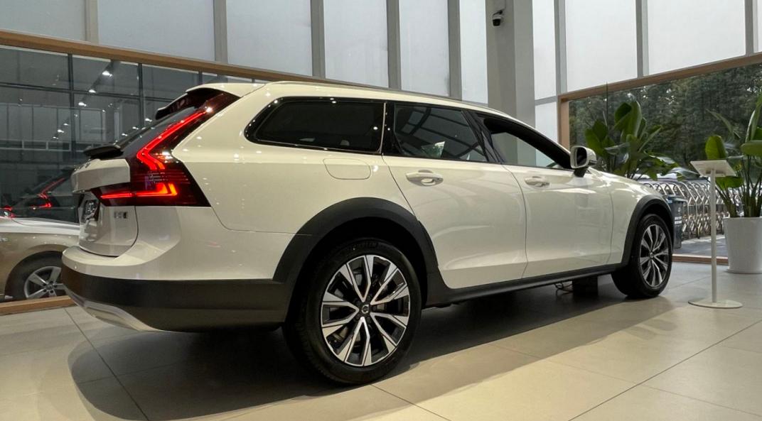 沃尔沃V90汽车试驾,沃尔沃v90的北欧式生活