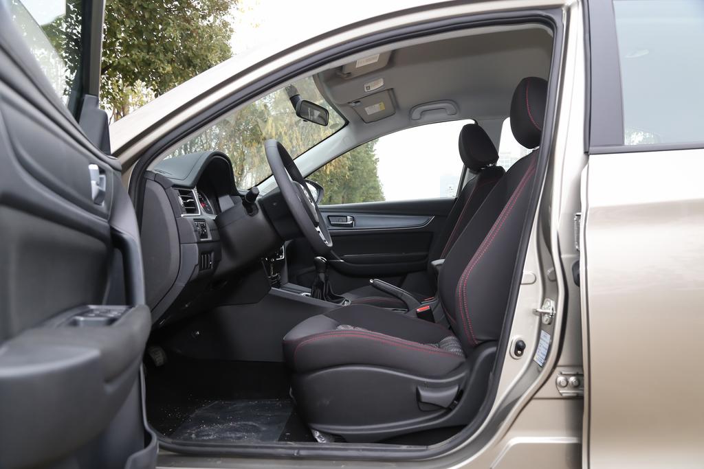 东风风行景逸s50包头4s店 (景逸s50柳州4s店)