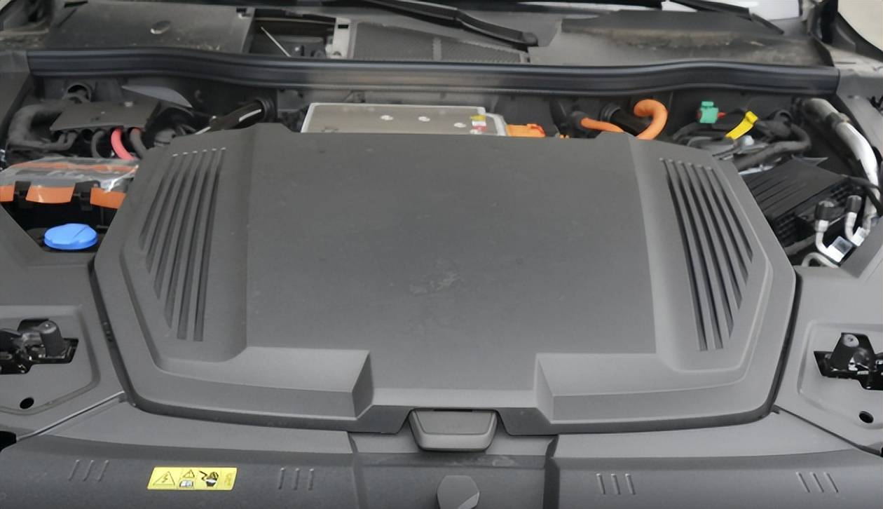 奥迪q4etron为什么比奥迪q5etron还贵,2023款上汽奥迪q5etron售价