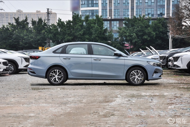 19款酷路泽5700顶配油耗多少,标配四缸油耗仅5l厚道的家轿车