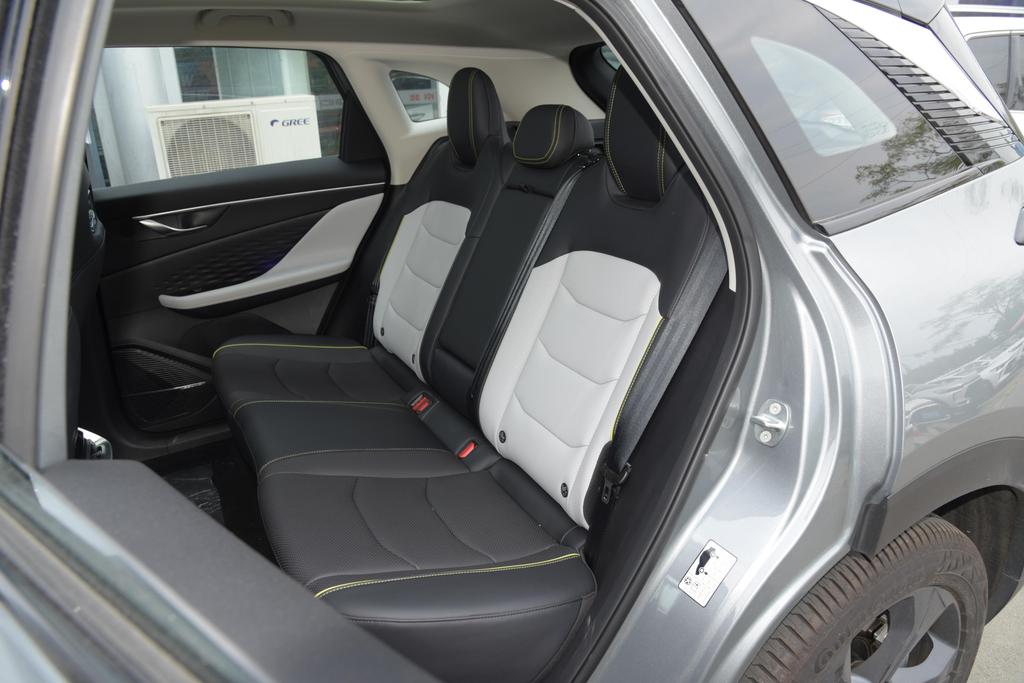 北汽新魔方测评,北汽新魔方价格